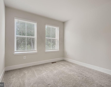 11409 Starlight Place - Photo Thumbnail 37