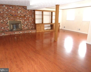9400 Tiller Drive - Photo Thumbnail 18