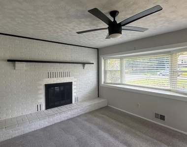 6628 Pheasant Drive - Photo Thumbnail 2