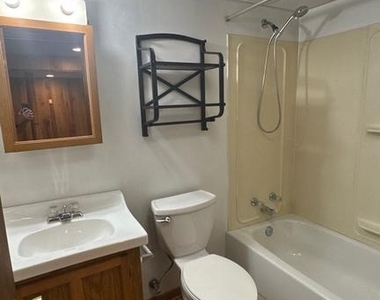 6628 Pheasant Drive - Photo Thumbnail 18