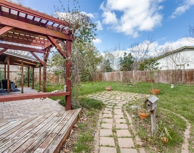 10010 Childress Dr - Photo Thumbnail 13