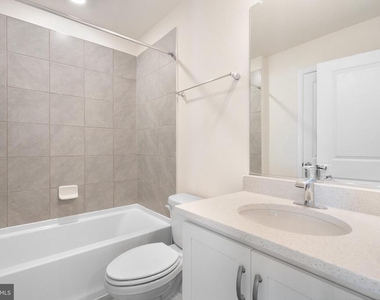420 Herringbone Way - Photo Thumbnail 16
