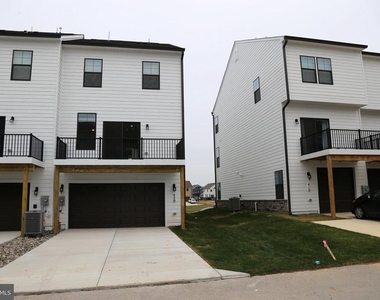 420 Herringbone Way - Photo Thumbnail 32