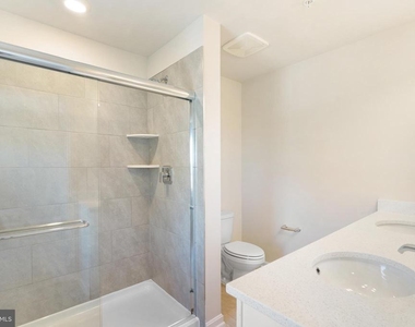 420 Herringbone Way - Photo Thumbnail 24