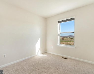 420 Herringbone Way - Photo Thumbnail 14