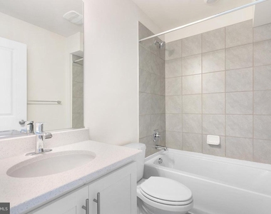 420 Herringbone Way - Photo Thumbnail 28