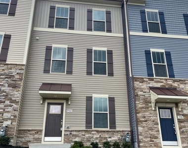 5903 Garden Walk Drive - Photo Thumbnail 1