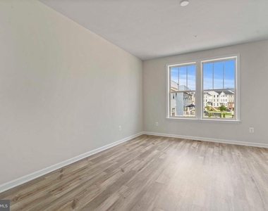 5903 Garden Walk Drive - Photo Thumbnail 16