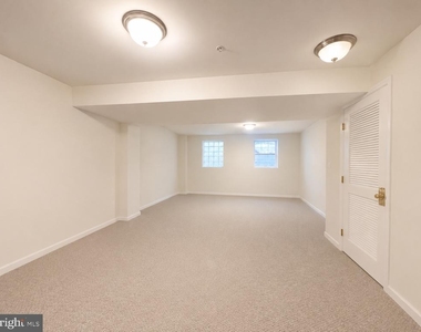 9424 Singleton Place - Photo Thumbnail 13