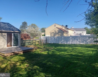 1312 Hillcrest Drive - Photo Thumbnail 16