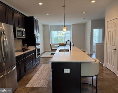 2773 Town View Circle - Photo Thumbnail 2