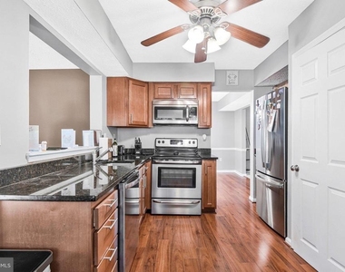 4037 Broadbill Circle - Photo Thumbnail 10