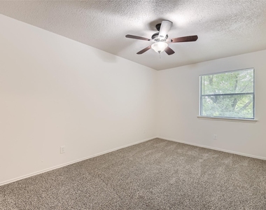 5616 Emerald Forest Dr - Photo Thumbnail 9