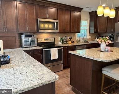 3505 Fox Ridge Road - Photo Thumbnail 9