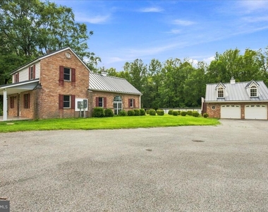 3813 Mount Pleasant Road - Photo Thumbnail 3