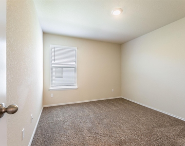 125 Break Ave - Photo Thumbnail 5