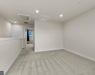 814 Watts Street - Photo Thumbnail 28