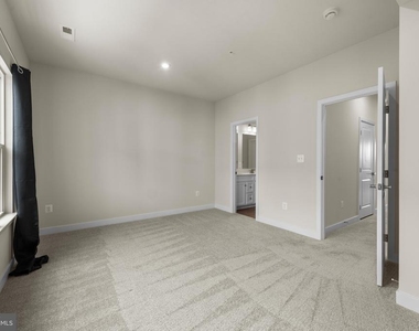 814 Watts Street - Photo Thumbnail 14