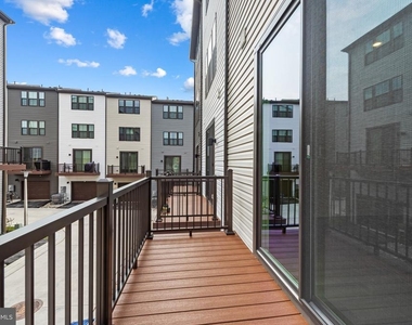 814 Watts Street - Photo Thumbnail 32
