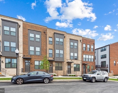 814 Watts Street - Photo Thumbnail 1