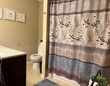 201 W Goforth Rd - Photo Thumbnail 6