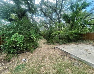 613 Stallion Dr - Photo Thumbnail 23