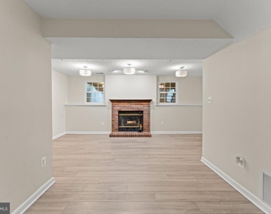 144 Foxchase Drive - Photo Thumbnail 17