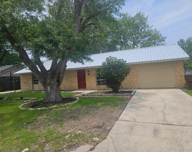 1401 Trinity St - Photo Thumbnail 1