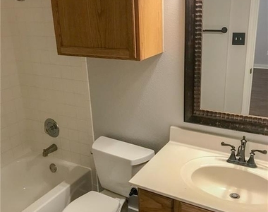 1704 Morning Meadows Cv - Photo Thumbnail 12