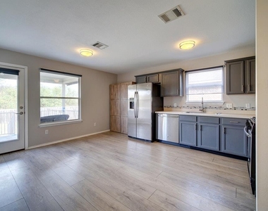 15004 Sassafras Trl - Photo Thumbnail 6