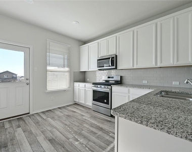 147 Longstraw Dr - Photo Thumbnail 14