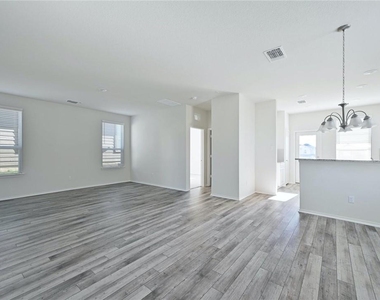 147 Longstraw Dr - Photo Thumbnail 11