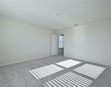 147 Longstraw Dr - Photo Thumbnail 26