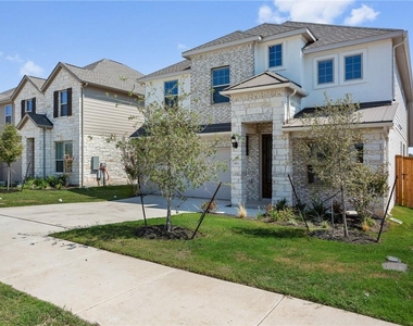 613 Silent Creek Cv - Photo Thumbnail 2