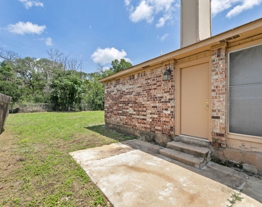 6002 Parkwood Dr - Photo Thumbnail 18