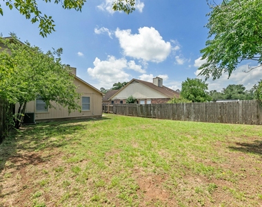 6002 Parkwood Dr - Photo Thumbnail 20
