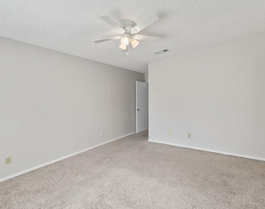 6002 Parkwood Dr - Photo Thumbnail 15