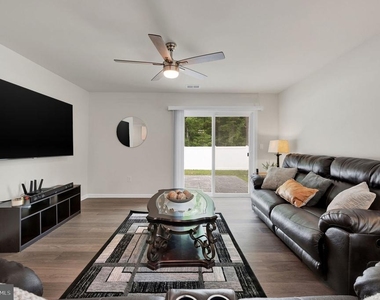 529 Currant Cir - Photo Thumbnail 12