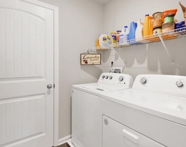 529 Currant Cir - Photo Thumbnail 31