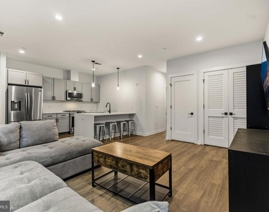 2612 University Place Nw - Photo Thumbnail 6