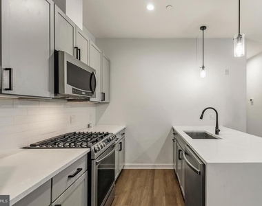 2612 University Place Nw - Photo Thumbnail 13