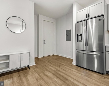 2612 University Place Nw - Photo Thumbnail 3