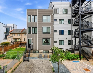 2612 University Place Nw - Photo Thumbnail 23