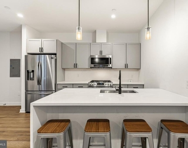 2612 University Place Nw - Photo Thumbnail 11