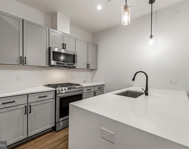 2612 University Place Nw - Photo Thumbnail 12