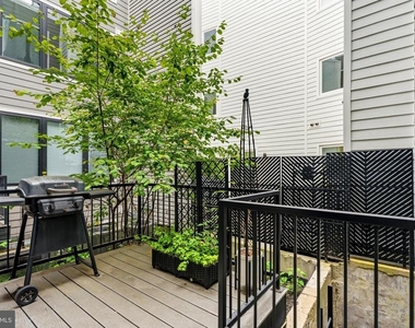 2612 University Place Nw - Photo Thumbnail 22