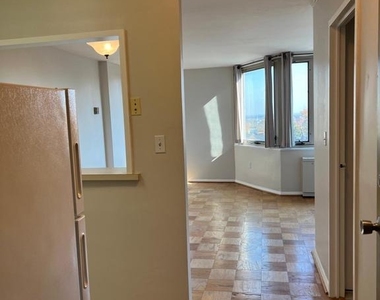 2800 Wisconsin Avenue Nw - Photo Thumbnail 8
