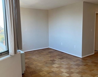 2800 Wisconsin Avenue Nw - Photo Thumbnail 5