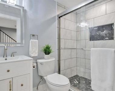 413 Ingraham Street Nw - Photo Thumbnail 2