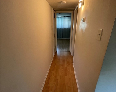 2404 Longview St - Photo Thumbnail 4